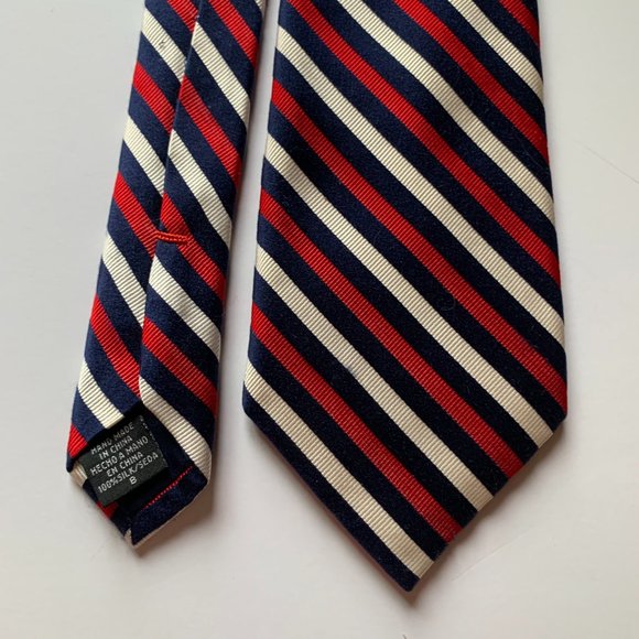 Vintage Chaps Red, White and Blue Diagonally Striped Silk Tie - Hand Made - Picture 4 of 10